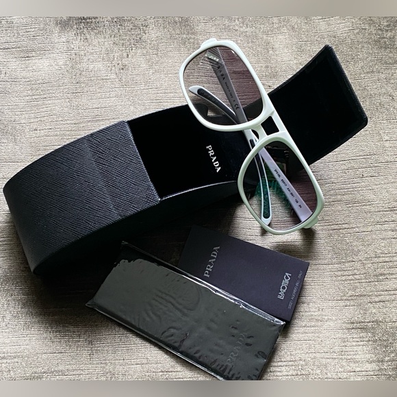 ✨PREOWNED ✨💯% AUTHENTIC PRADA SUNGLASSES - Picture 9 of 9